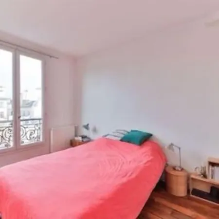 Apartment Cute 1-bed Flat Near Opera, Montmartre,martyrs St Paris