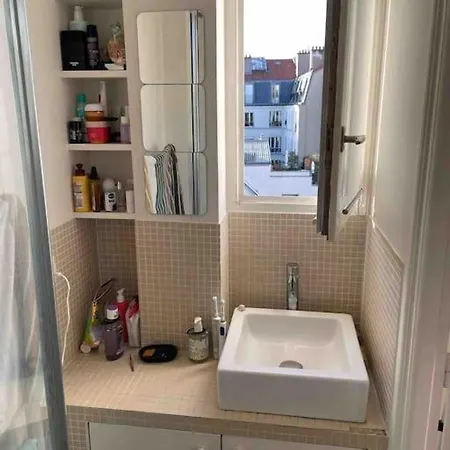 Cute 1-bed Flat Near Opera, Montmartre,martyrs St Paris