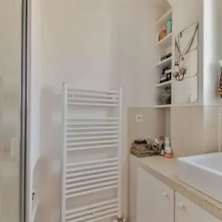 Cute 1-bed Flat Near Opera, Montmartre,martyrs St * Paris